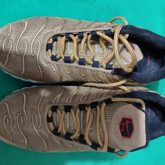 Sneaker - Picture 4 of 4